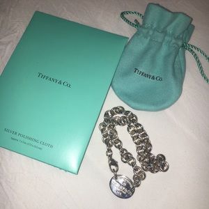 Tiffany’s & Co silver oval tag choker